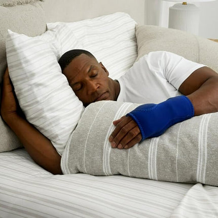 FUTURO-48462 Night Wrist Support SIOC, Helps Provide Nighttime Relief of Carpel Tunnel Symptoms, Breathable, One Size - Navy