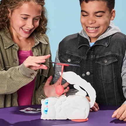 Hasbro Gaming Throwing Paws: A Cat Card Game – Fun Skill and Action Card Games for Children