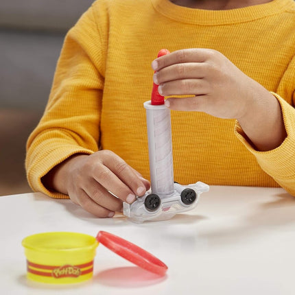 Play-Doh Wheels Tow Truck Toy for Children 3 Years and Up with 3 Non-Toxic Colours