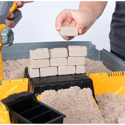 Kinetic Sand, Construction Site Folding Sandbox with 2lbs Play Sand & Toy Truck, Storage Case, Sensory Toys, for Kids Ages 3 and up