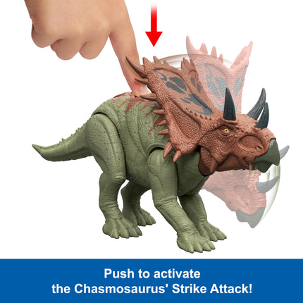 Mattel Jurassic World Strike Attack Juguete de dinosaurio con acción de ataque único y articulaciones móviles, la figura de acción de Chasmosaurus incluye juego digital