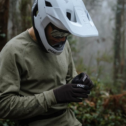 POC Axion Race MIPS Bike Helmet - Finely tuned trail protection with patented technology, Mips Integra and full adjustability give comfort and security on the trails