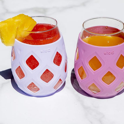 Juego de copas de vino sin tallo Ello Cru de 17 oz con fundas protectoras de silicona, paquete de 4 vasos de cóctel perfectos para patios de verano y fiestas, regalo de vacaciones para ella, él, Día de la Madre, apto para lavavajillas, Cosmos