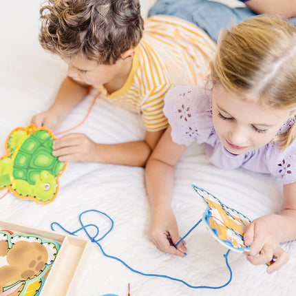 Melissa & Doug Lace and Trace Activity Set: Pets - 5 Wooden Panels and 5 Matching Laces