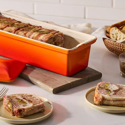Le Creuset Enameled Cast-Iron 4-by-12-2/3-Inch Pate Terrine (Red)