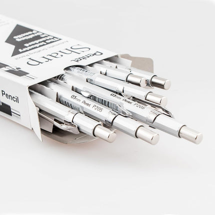 Portaminas Pentel Sharp (0.5 mm), cuerpo plateado metálico, caja de 12 (P205Z)