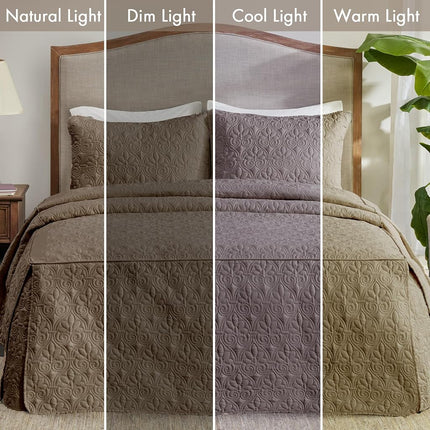 Madison Park Quebec Split Corner Quilted Bedspread Classic Traditional Design All Season, Lightweight, Bedding Set, Matching Shams, King(79" x81+24D), Damask Quilted Khaki 3 Piece