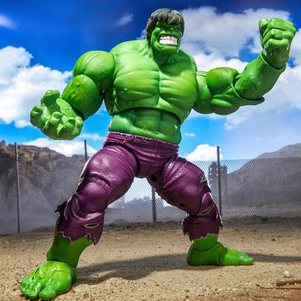 Marvel Legends Maximum Series Hulk, Deluxe Hulk Comics Collectible 6-Inch Scale Action Figure, with Incredible Articulation and Smashing Accessories, Superhero Toys for Ages 4+