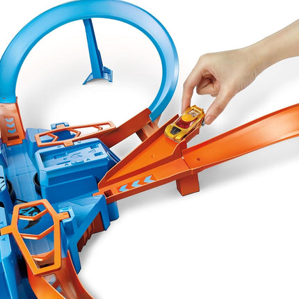 Hot Wheels Criss Cross Crash Motorized Track Set, 4 High Speed Crash Zones, 4-Way Booster, 4 Loops, Includes 1 Die-Cast Vehicle, 4 to 10 Years+, DTN42 - Amazon Exclusive