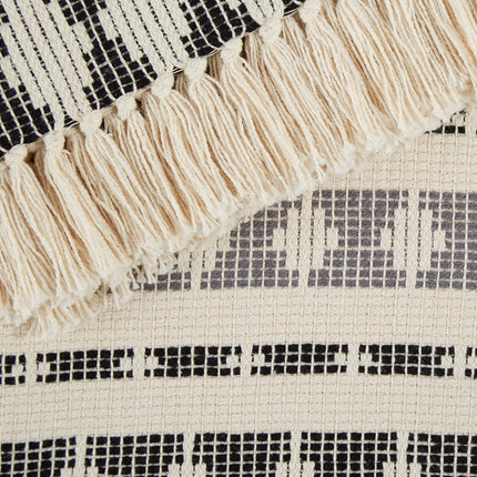 Jeté de lit DII Classic Colby en coton à rayures avec franges, 127 x 152 cm, noir et gris