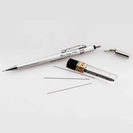 Portaminas Pentel Sharp (0.5 mm), cuerpo plateado metálico, caja de 12 (P205Z)