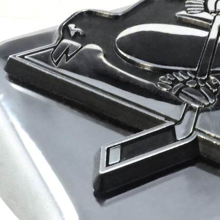 FANMATS 21595 Philadelphia Eagles Chrome Metal Hitch Cover with Chrome Metal 3D Emblem