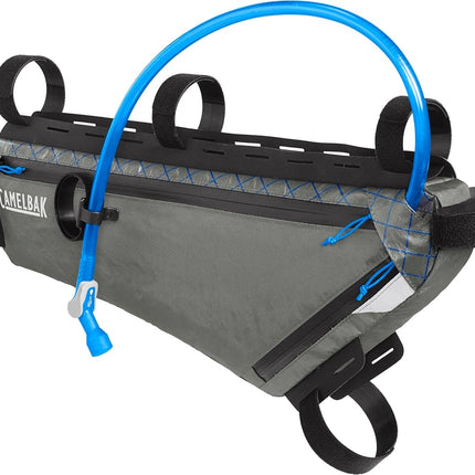 CamelBak M.U.L.E. Bikepacking Mochila de cuadro triangular impermeable - Incluye depósito de hidratación Quickstow de 2 L, grande