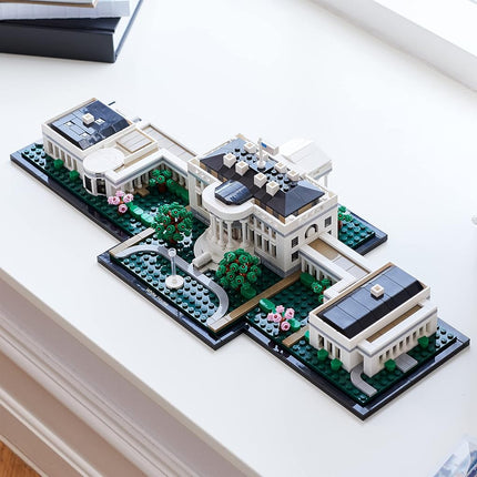 LEGO 21054 Architecture The White House Display Model Building Kit, Landmark Collection Set for Adults, Collectible Home Décor Gift Idea for Men, Women, Him or Her