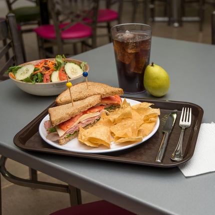 Carlisle FoodService Products Bandeja de Cafetería de Comida Rápida con Superficie Estampada para Cafeterías, Comida Rápida y Comedor, Plástico, 13.87 x 10.75 x 0.79 Pulgadas, Chocolate, (Paquete de 24)