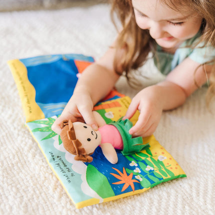 Melissa & Doug Libro de actividades de tela - ¿Qué me pongo? (Juguete de desarrollo, lavable a máquina)