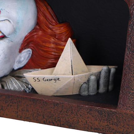Nemesis Now IT Pennywise Drain Light Up Figurine 20cm, Movie Room Decor