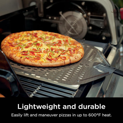 Ninja XSKXLPIZAPEL Pala de pizza perforada FlexFlame de 16'', ligera, aluminio duradero, resistente al calor hasta 315 °C, superficie extragrande, 40.6 cm largo x 1.8 cm ancho x 80.5 cm alto, plateado