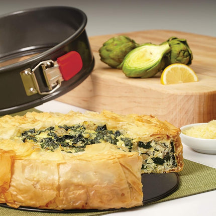 Moule à charnière antiadhésif Rachael Ray Oven Lovin' avec poignées/Moule à gâteau antiadhésif à charnière avec poignées/Moule à cheesecake antiadhésif avec poignées, rond - 22,8 cm, gris