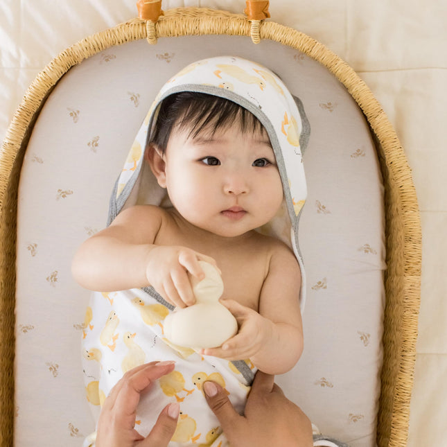 Bassinet Sheet, Infant Fitted BEESNUG Cover, 100% Organic Cotton, Soft Unisex Newborn Essentials for All Standard Oval or Rectangle Bassinet Bed Pads or Mattresses - 15 x 33 Inches