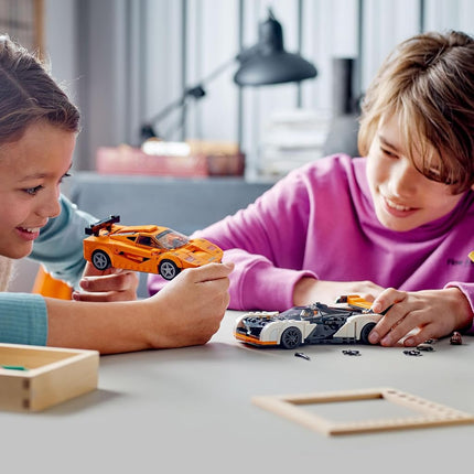 LEGO Speed Champions McLaren Solus GT and McLaren F1 LM 76918; Building Toy Set for Car Enthusiasts and Kids Aged 9+ (581 Pieces)