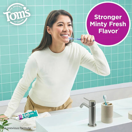 Tom's of Maine Natural Fluoride-Free Antiplaque & Whitening Toothpaste, Fennel 5.50 oz ( Pack of 2)