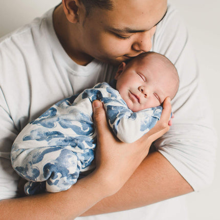 Burt's Bees Baby - Mameluco de una pieza de algodón orgánico para bebé, con cierre frontal, pijama con pies, diseño de nubes a la luz de la luna, 6-9 meses