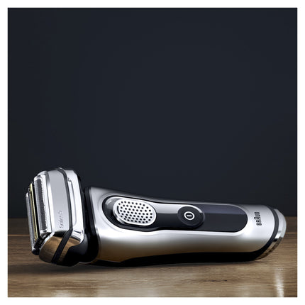 Afeitadora eléctrica de láminas para hombre Braun Series 9 con recortadora de precisión integrada en húmedo y seco y maquinilla de afeitar recargable e inalámbrica con estación Clean&Charge, 9291cc