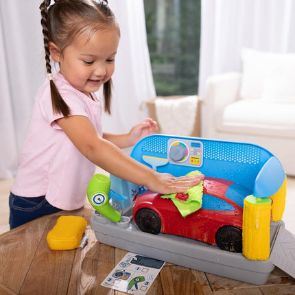 Melissa & Doug Spray & Shine Car Wash