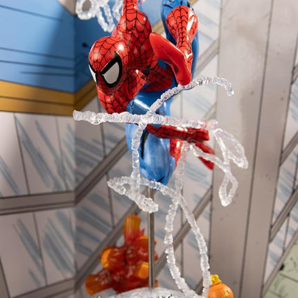 McFarlane Marvel Spider-Man 1:10th Scale Collectible with Scene (The Amazing Spider-Man #302) Toys