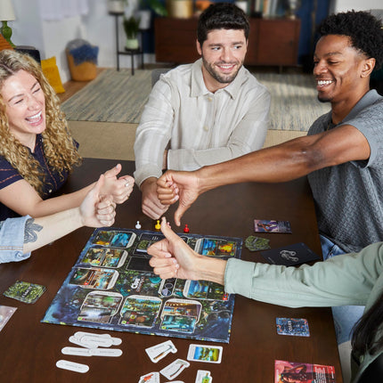 Hasbro Gaming Cluedo Conspiración, Juego de Mesa para Adultos y Adolescentes, Ideal para Fiestas de Halloween, Juegos de Estrategia de Rol Secreto, para Mayores de 14 Años, de 4 a 10 Jugadores, 45 Minutos, Juegos de Misterio y Fiesta