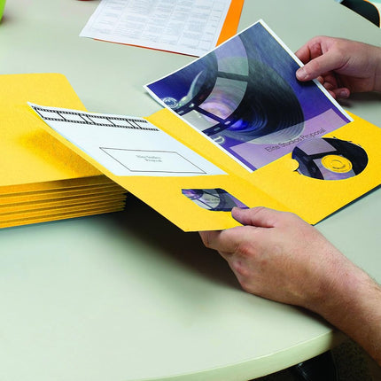 Smead Two-Pocket Heavyweight Folder, Letter Size, Yellow, 25 per Box (87862)