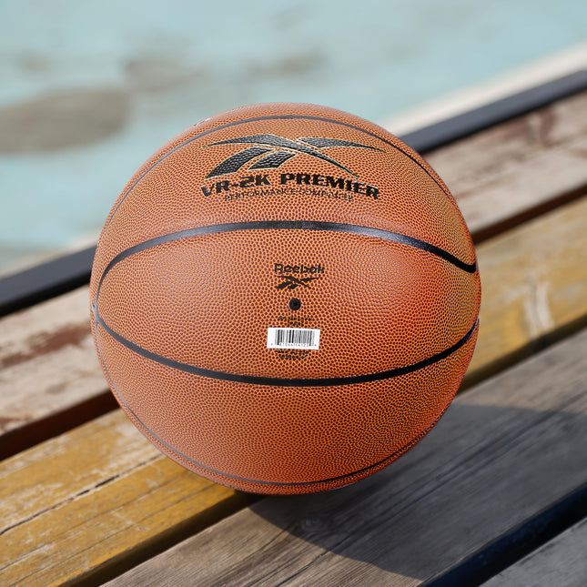 Balón de Baloncesto Compuesto Marrón Reebok VR-2K Premier, Duradero para Partidos al Aire Libre, (Marrón, Talla 7)
