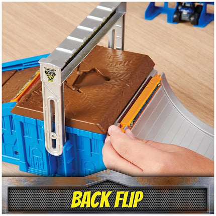 Monster Jam Mini Freestyle Flip Arena Playset and Storage with 2 Mini Trucks, Kids Toys for Boys and Girls Ages 3 and up