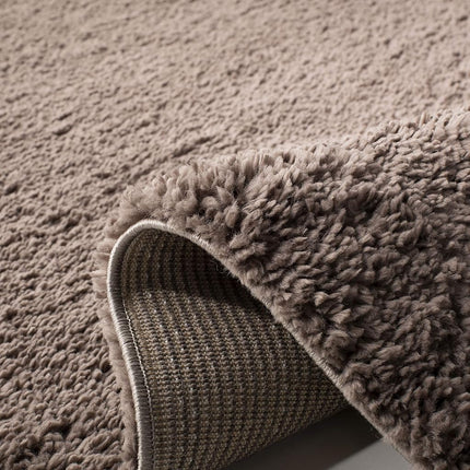 Safavieh Shaggy Indoor Woven Rectangle Area Rug, August Shag Collection, AUG900, in Taupe, 91 X 152 cm for Living Room, Bedroom or Any Indoor Space