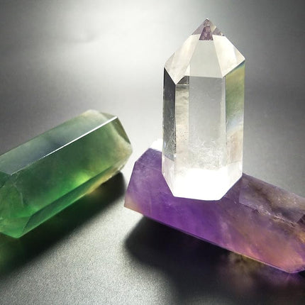 Set of 3 Healing Crystal Wands of 3 Stones: Clear Quartz, Fluorite, Amethyst Pointed & Faceted Prism Bars for Reiki Chakra Meditation Therapy Decor
