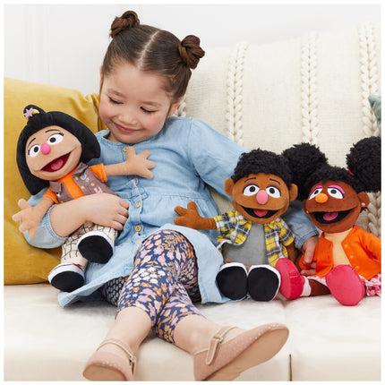 GUND Sesame Street Official Ji-Young Plush Premium Plush Doll for Children 1 and Above, 33 cm