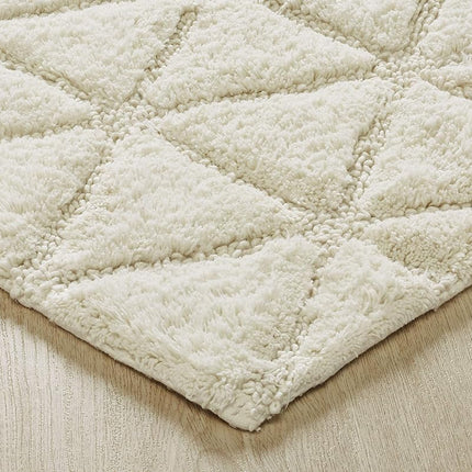 Refinery29 | Jagger Collection | Luxury Diamond Chenille Bath Rug, Non-Slip, Absorbent Plush Bath Mat for Tub, Shower and Bathroom, Machine Washable Cotton (21"X 34", White)
