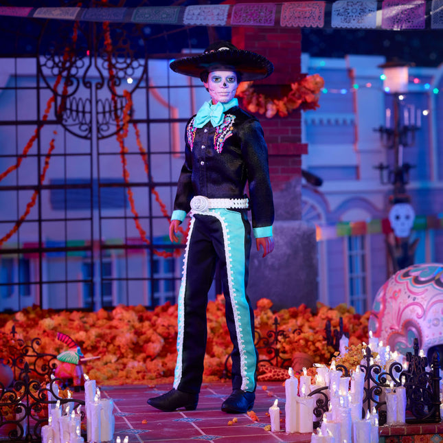 Poupée Barbie Signature, Ken Día De Muertos 2024 de collection en costume noir avec accents bleu ciel, chapeau et accessoires de ceinture, HRM73