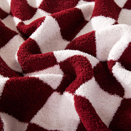 Elegant Comfort Checkered Throw Blanket, Burgundy Super Soft Cozy Fluffy Warm Throw Blankets for Couch, Sofa, Chair, Bed, Camping, Picnic, Travel Lightweight Bed Blanket (50" x 70")