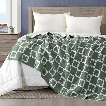 Elegant Comfort St Patrick's Day Throw Blanket, Green Plaid Clover Super Soft Cozy Fluffy Warm Throw Blankets for Couch, Sofa, Chair, Bed, Camping, Picnic, Travel Lightweight Bed Blanket (50" x 70")