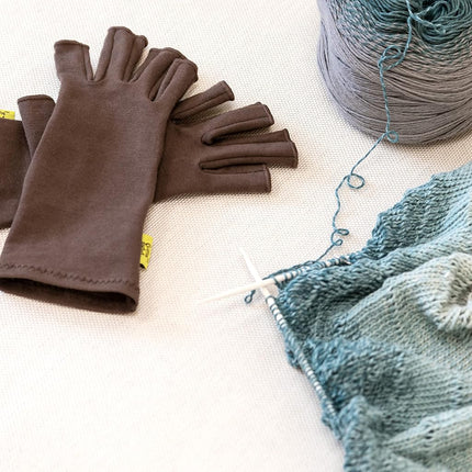 Dritz Small Creative Comfort Crafter's Gloves