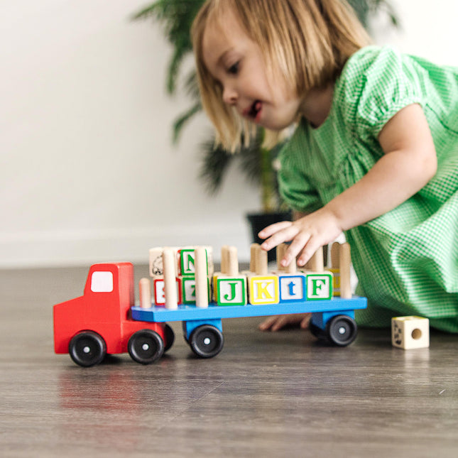Melissa & Doug Camion en bois avec blocs alphabet, jouet éducatif