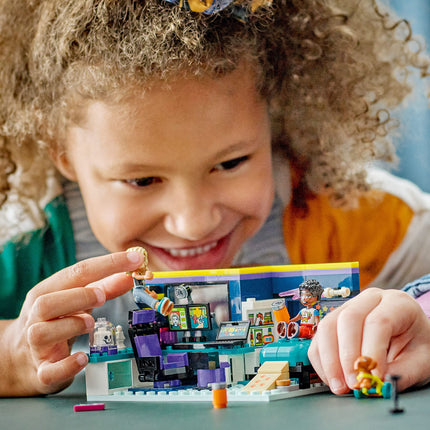 LEGO Friends La Chambre de Nova, Jeu de construction avec mini-poupée Zac et chien Pickle, idée cadeau pour les enfants de 6 ans et plus 41755