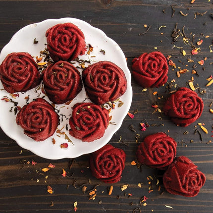 Nordic Ware Rose Bud Pan, 6 Cakelets, Toffee