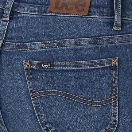 Lee Women's Ultra Lux Comfort with Flex Motion Straight Leg Jean, Seattle, 22 Long