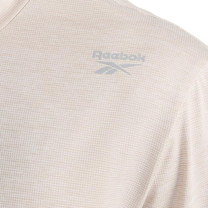 Reebok Apparel Mens Sprint Short Sleeve T-Shirt, Standard Fit, Lightweight Stretch Waffle-Knit Fabric, Silver Cloud Heather, XL