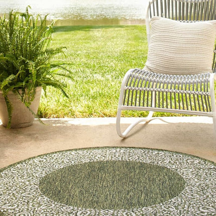 Unique Loom Outdoor Border Collection Area Rug - Floral Border (5' 3" Round, Green/Ivory)