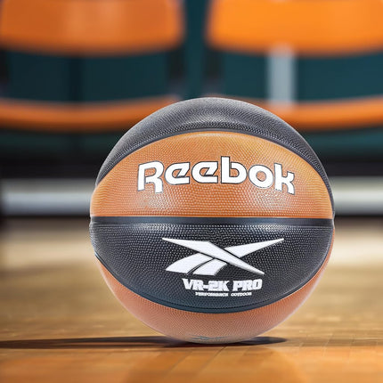 Balón de baloncesto Reebok VR-2K Pro de goma con agarre mejorado para actividades al aire libre, color marrón, talla 7