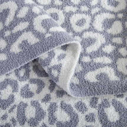 Elegant Comfort Leopard Throw Blanket, Gray Super Soft Cozy Fluffy Warm Throw Blankets for Couch, Sofa, Chair, Bed, Camping, Picnic, Travel Lightweight Bed Blanket (50" x 70")